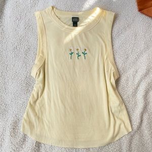 Yellow Daisy Tank ✨